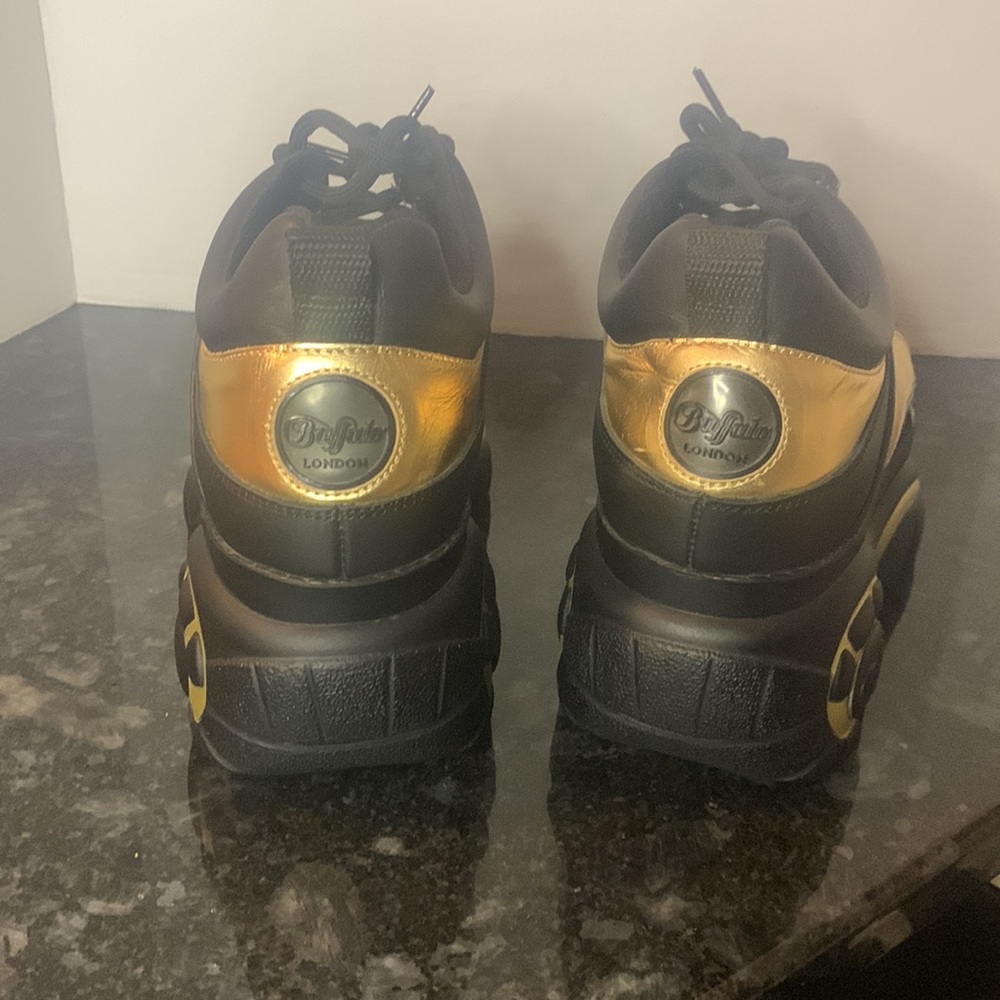 BUFFALO LONDON Black & Gold Platform Trainers/sneakers sz US 10/EU 41 - Picture 8 of 15